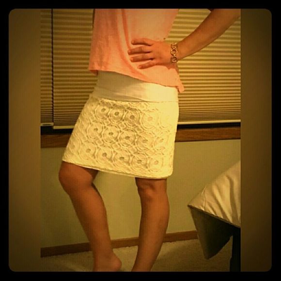 Saks Fifth Avenue Black Label • Cream Lace Pencil Skirt - Picture 1 of 5